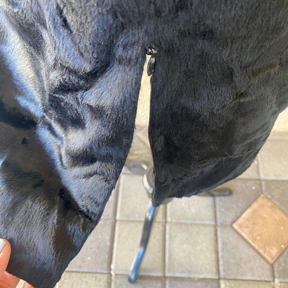 She Pencil Back Split Rich Black Velvet Skirt Size 6 - Picture 5 of 9